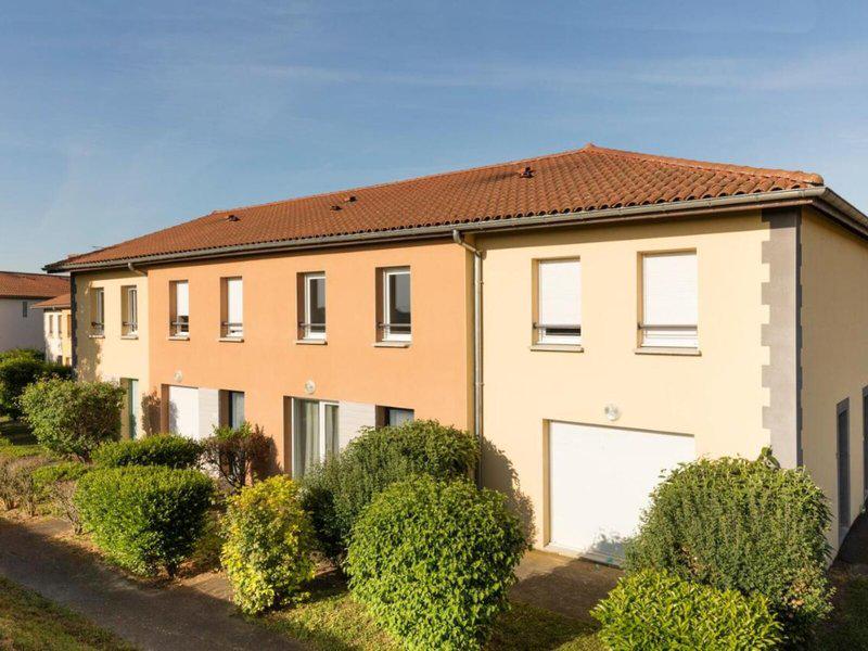 CB76554C8D0F1AD8DDE58A213047D464