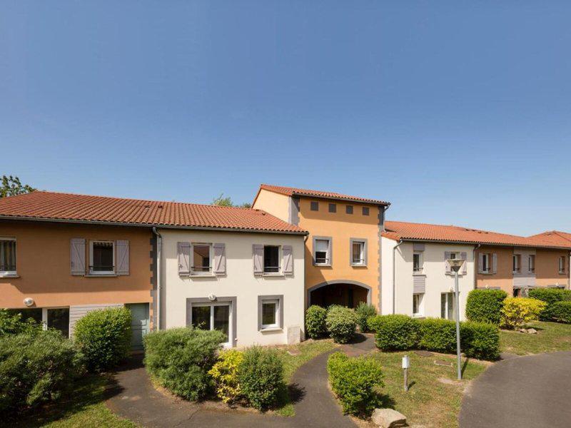 00C0B89A7F453E67B46902936DBC5217