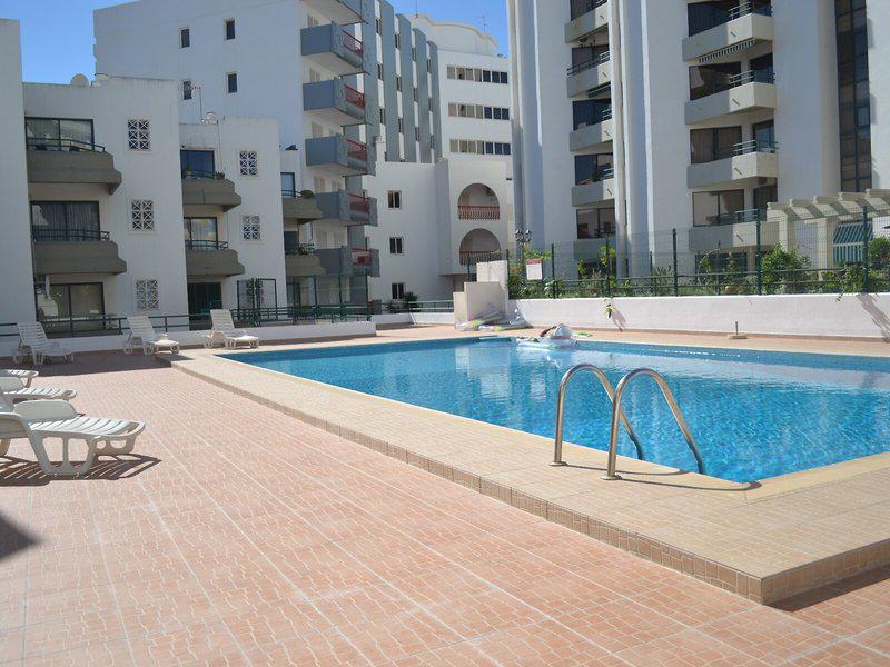 035AF0BAED860D7560C1097C96574558