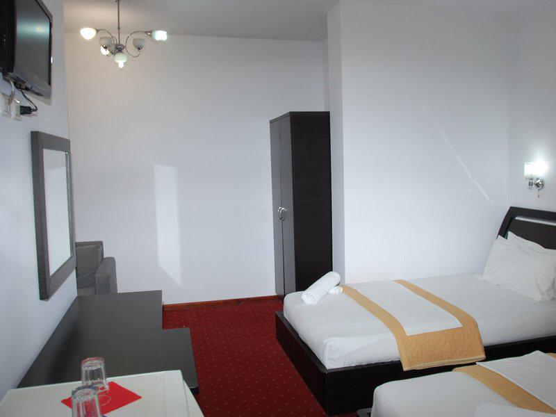 AEF6777362C9FDF1A9F57444B4833D6D