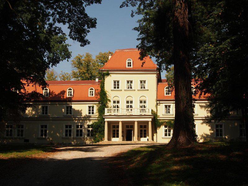 E13397854EF7FF8E0A584BA09646F3E8