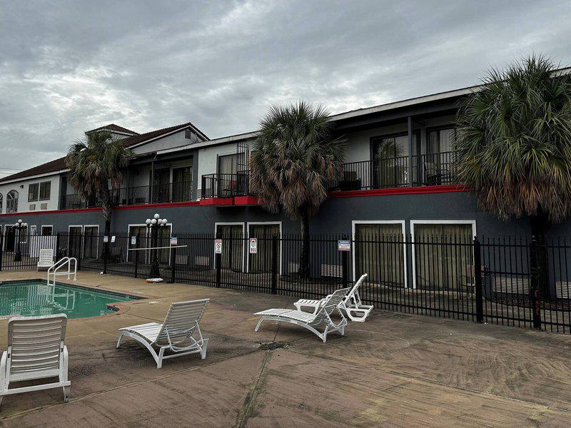 DCDE3DFB1D5FEA9D7792E6A86BC4AFA0