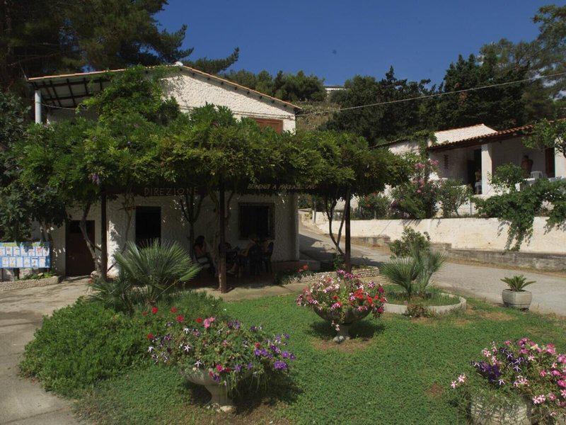 45C0B544122729E9ECA00D592936822F