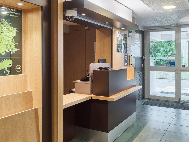 CCD8E406975F82DC738F42CF6D992EA3