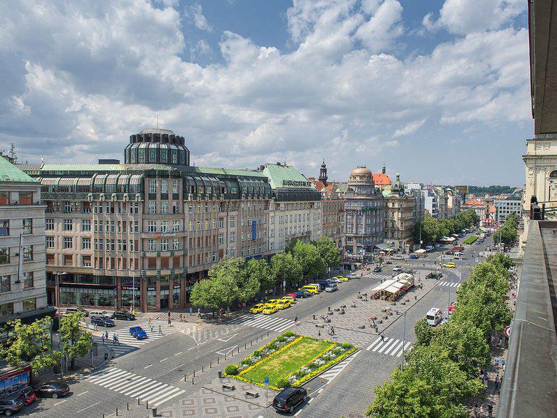 C27A718C7B13A41A9EF4669757A3424F