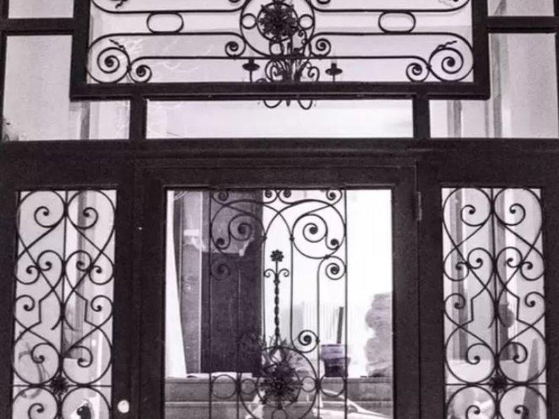 4BB52A9656604767FE7DBBB025F08DDF