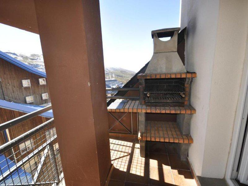 D5D0A5B8C172BA3D9D5B53E8DCE2FDD8