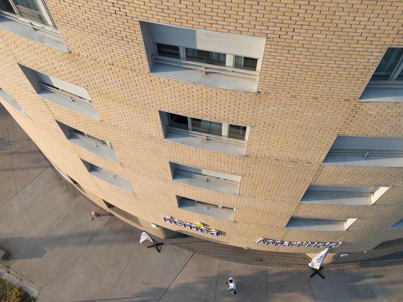 6BE9106AD9A78BEB21B97BF327EB32DE