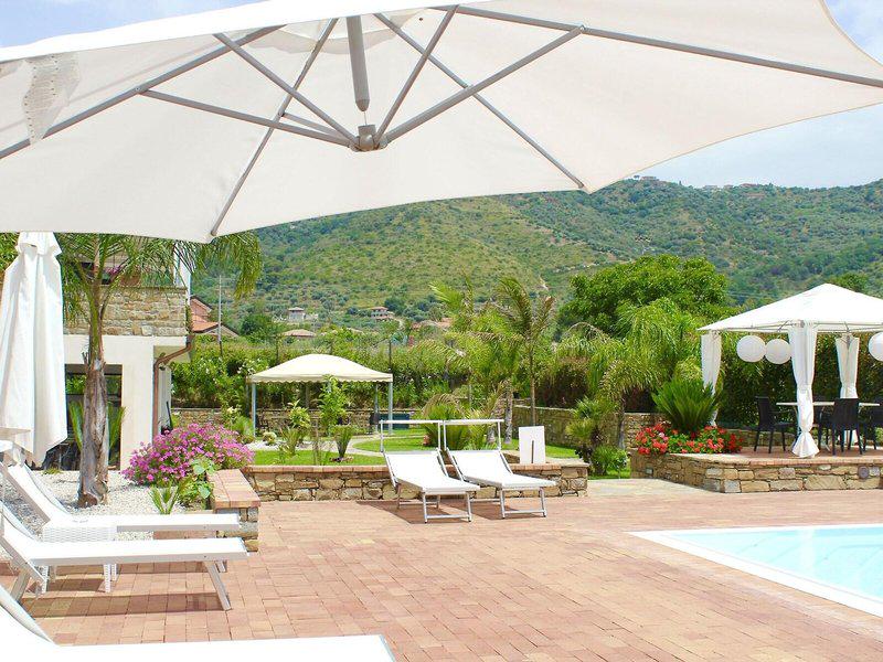 F4F851961F55E18634F345117248989D