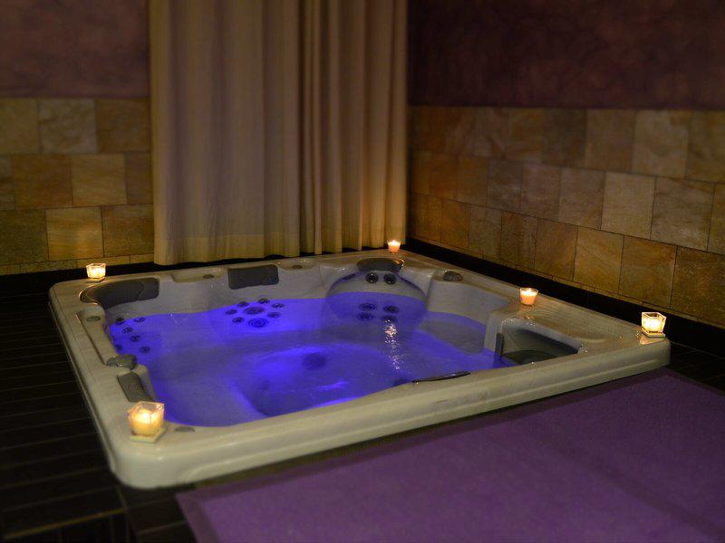 569367B8F0F04F1EC4CF19090382FF49