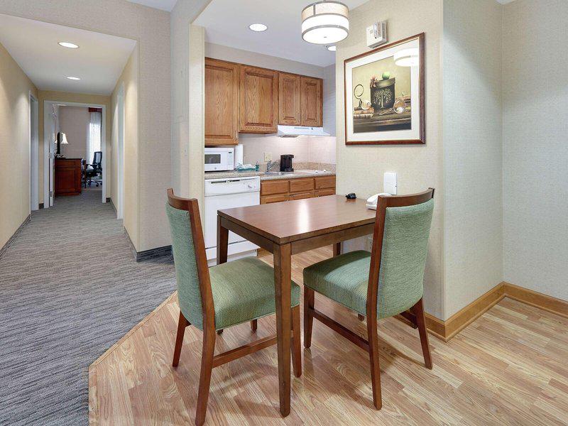 CCF7DCAFB3053B60733013752DBE37B3