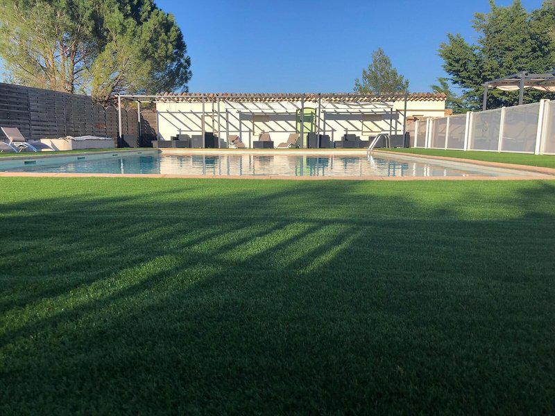 C81AE9DA54F4A2554215AA188030D11E