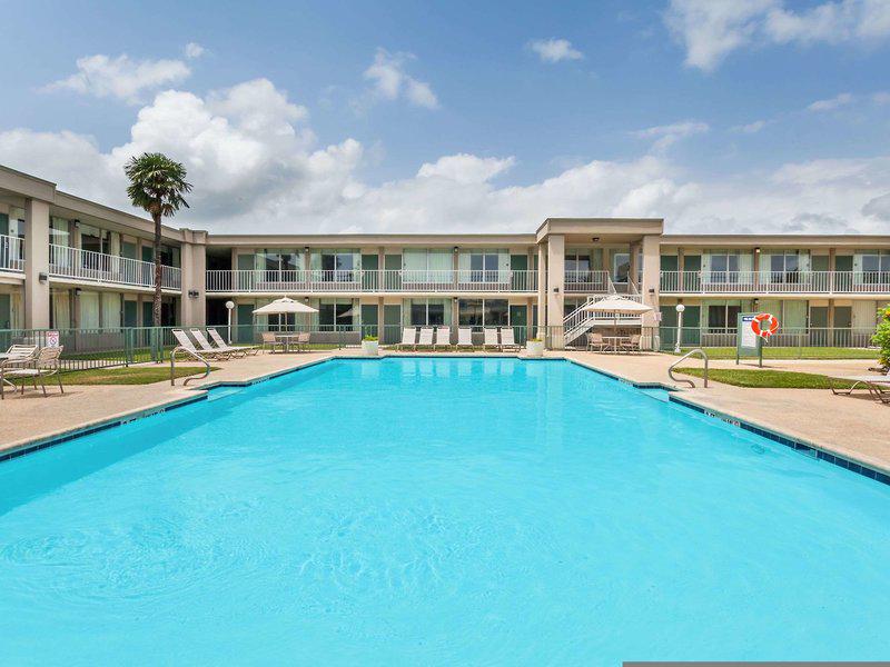 31A3C0F9CA24162659BB5F62F50D905A