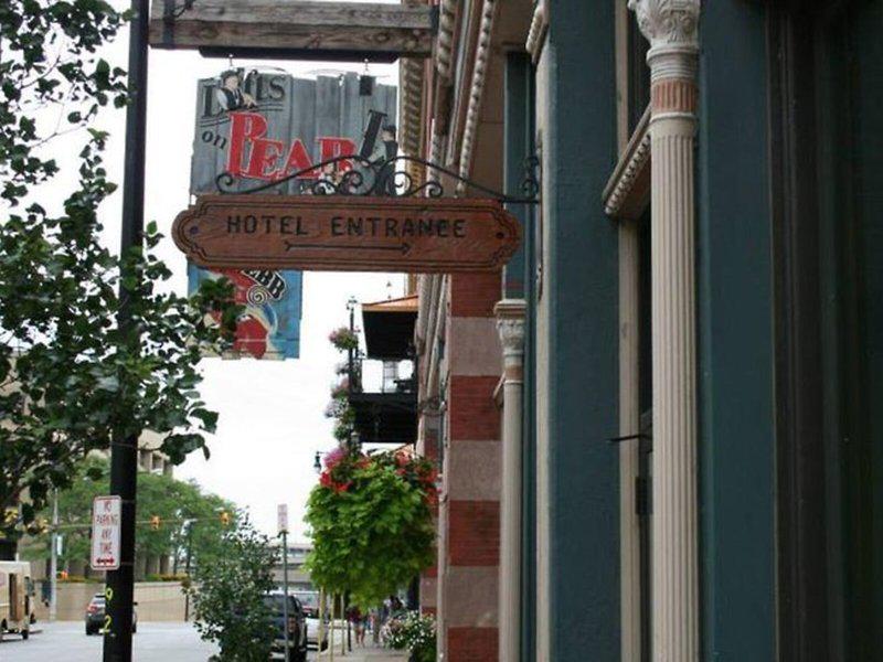 D518A5A7F1AD1B0F6D4A617592D3C564