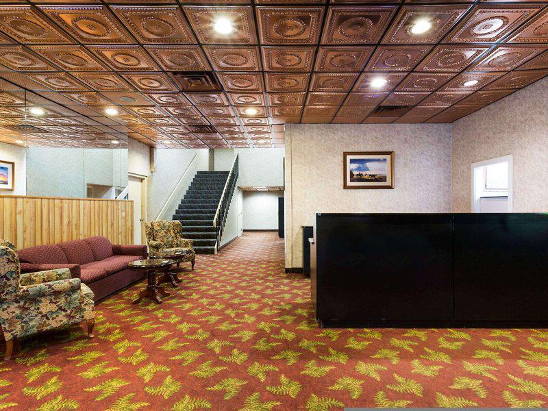 67288014E7CA74F29F5A070A2223C66E