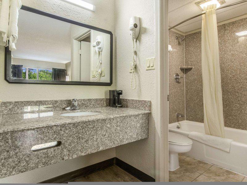 A8B6C6EC8B6F2ADF7BDAFAD13510B97C