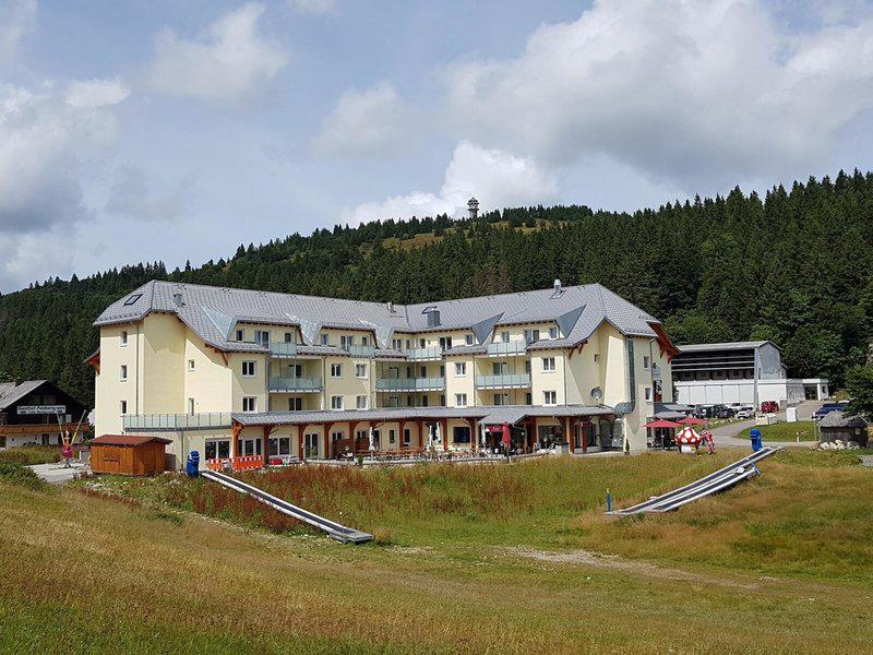 0A4CFBEDB33BF9F83E854D72BBA4FD27