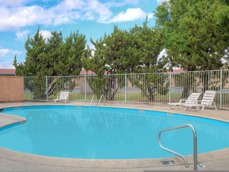 1DB17081FFBD1D79B992D99FF7DFA9F9