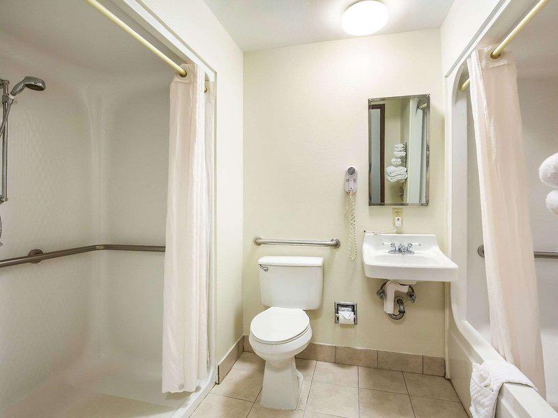 DE3C0D0117B15DC6F702E9D629EEB777