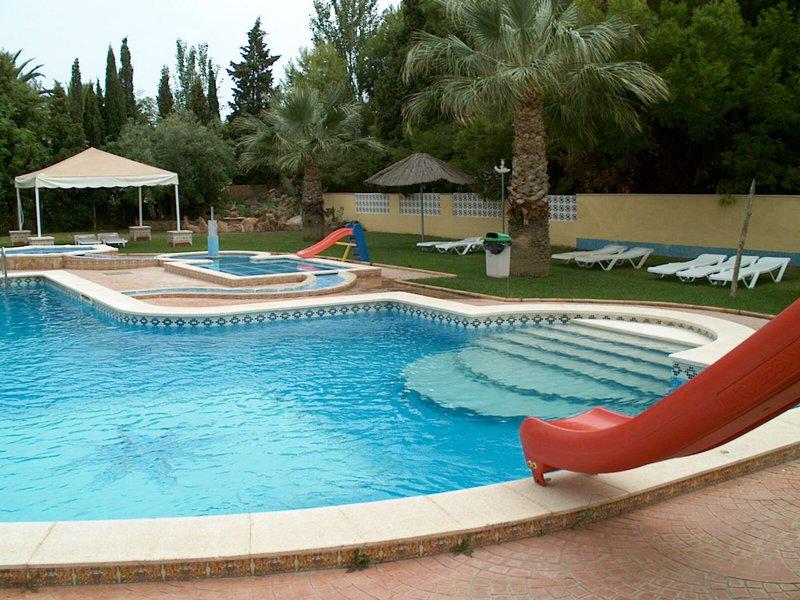 7496CEE1B79BB7ED4CCB42C05B25B26E