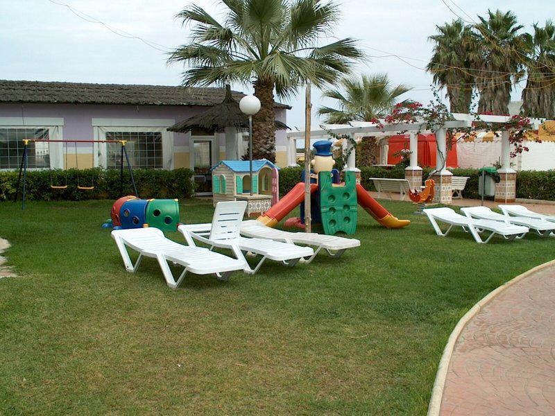 F9A2F955284E46432A300C96F9747354