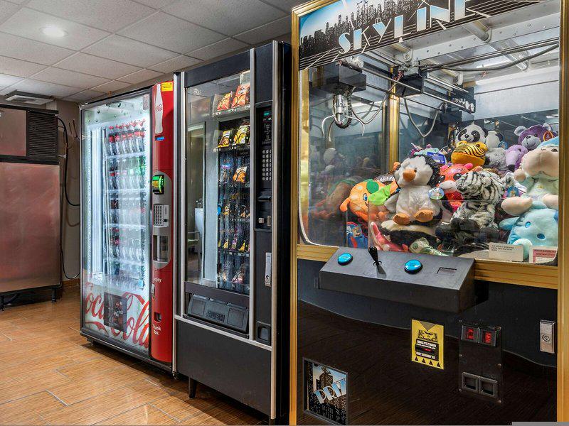 038AE97C6808C0BBFCD71090F2B67BD8