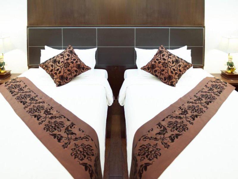 C1EE2390BA9BB6DE0B2B24EEB32C6921