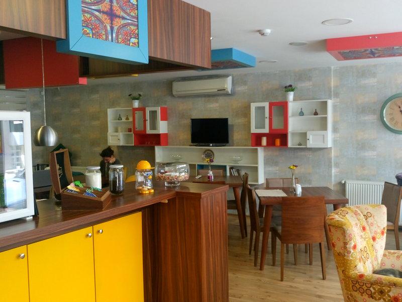 65E1D49E9D8C859373564C3ECACD70C3