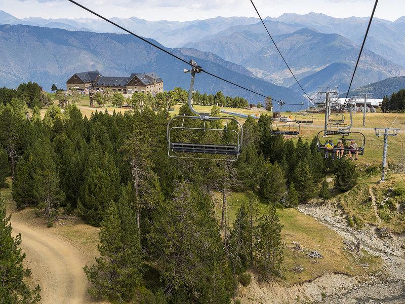 8A74BB8C2349C40DFAC83C058D237BA3