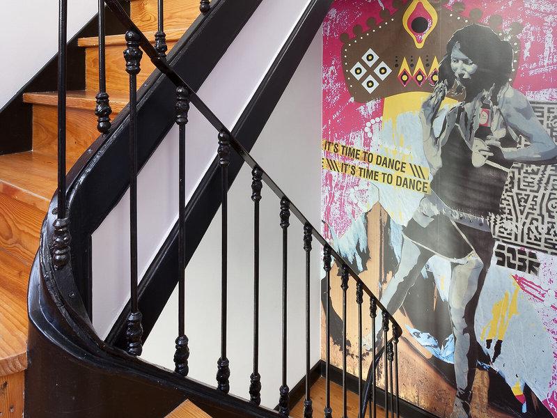 425F0ECB39980D57752BC270A4356251