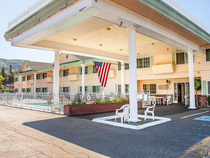 D30E0904B0F3A4CCF3ED2B46449ED126