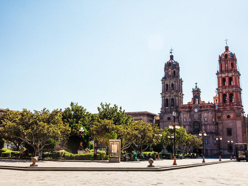 E2425F9C34F1EFDB5AF50DDE5A7F6BBE