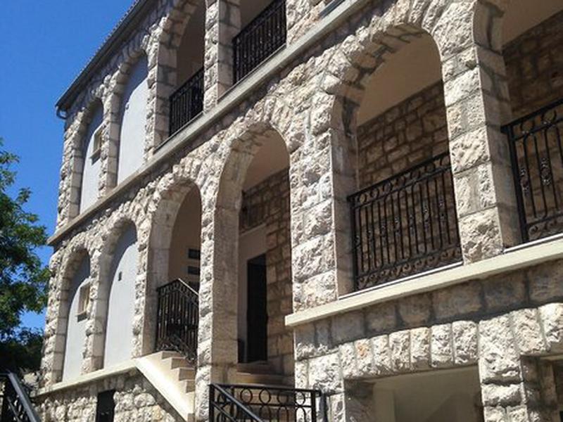 AC82495B6D19CBB5A4B24D4C04CB8D0B