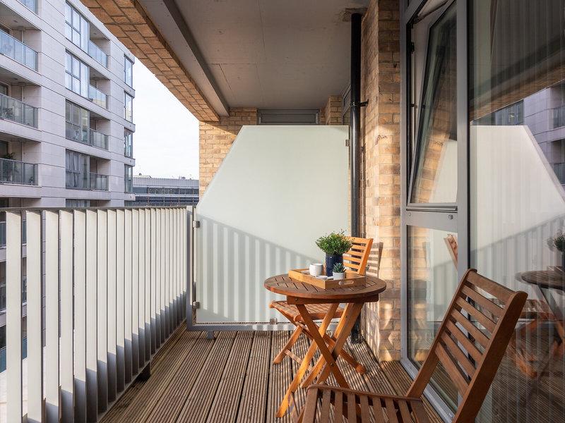 1280930AE318312319D1436AEF7C897F