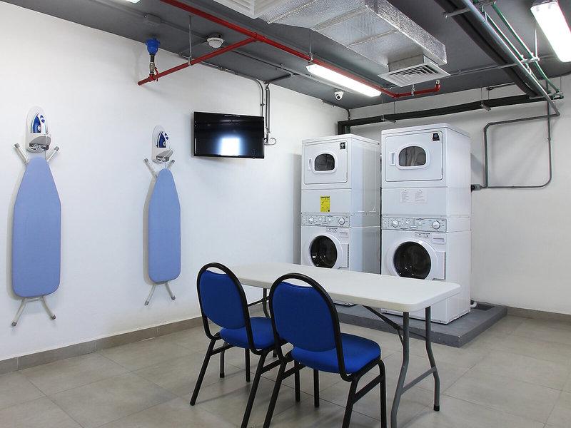 0AF61E876F0944574FB6E7CAEFD92E89