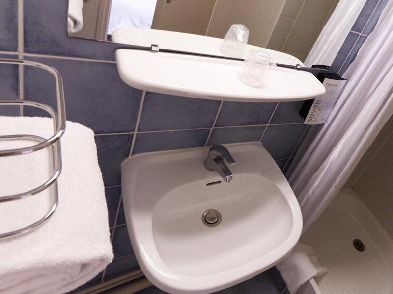 CE6E86E53DF484BD3DBE9C96E4656629