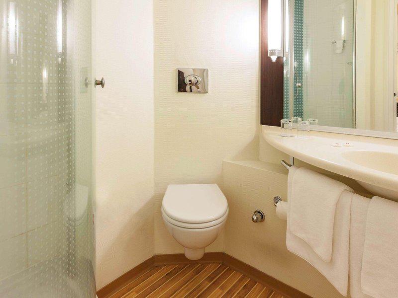 0EB3B2B51446D25CDC8B5CBAF887C02D