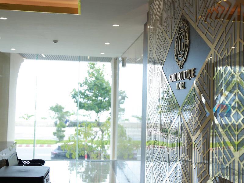 19BEB5A2A448E44165E5573794A9405B