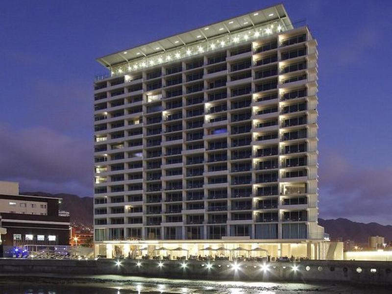 DEE19B2D10D0B6BA22AD6AF320603D00