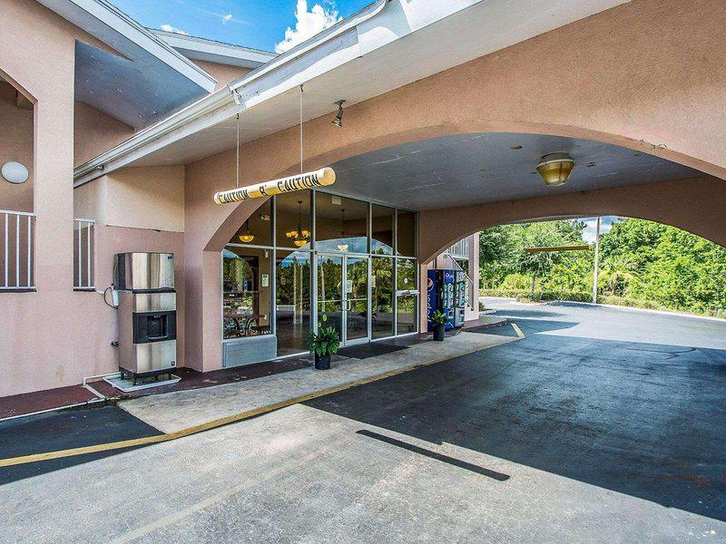 11C6C057985E5B1485D40CE7EB3F558E