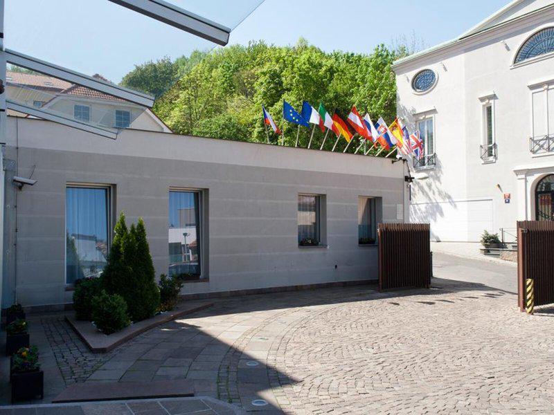 98A7E6B869D59A37E938E380F29D391B