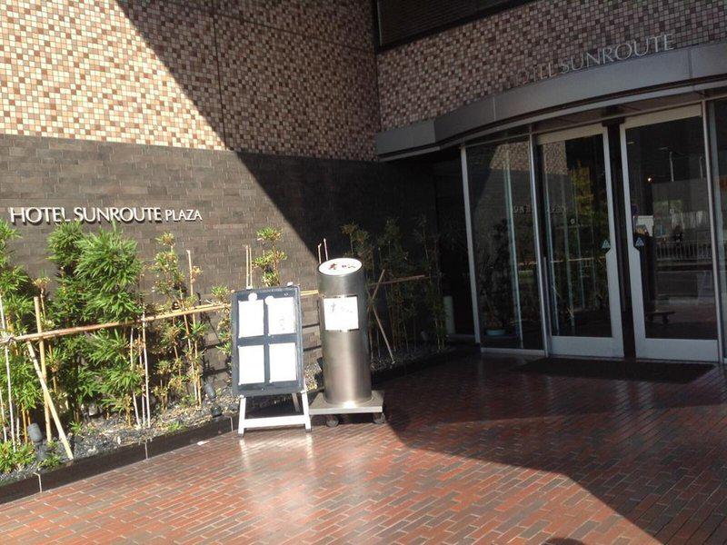 BB726D137CFB53715E15171DE4C26CC6