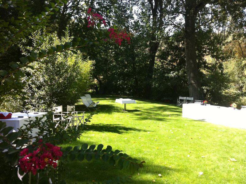 2BC85DF73451B232DE8C6D2D13A496F2