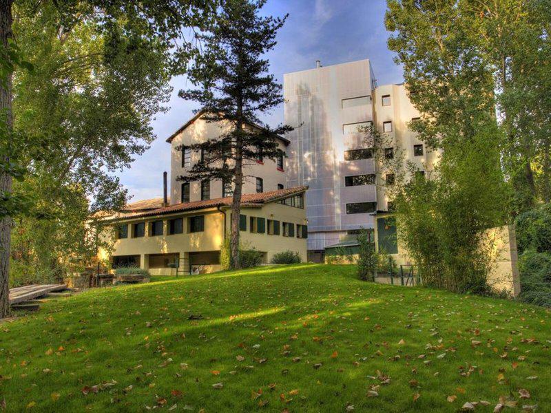 1130A2E5B3FCCDCAD1152D25CDA261B1