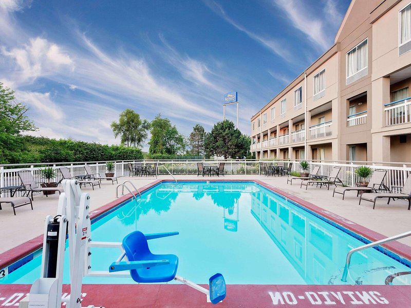 28EA16F8338ACC4A0051B52C1BDB836E