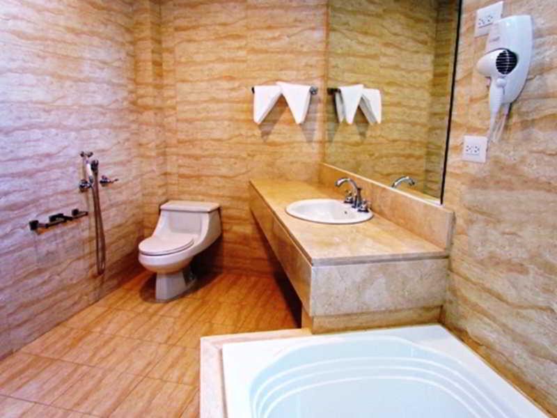 77FFD6DA17A0B81BCE757DCB0BBAABA8