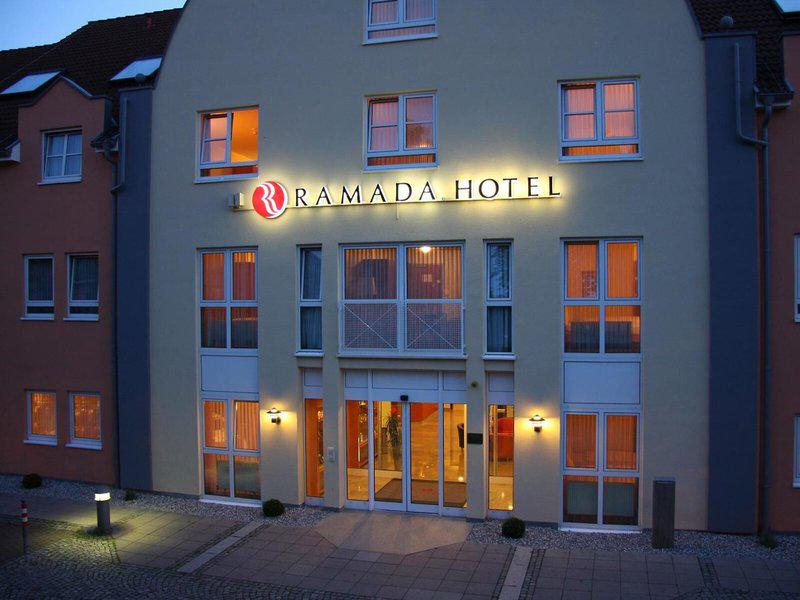 DB0D7A04F2AA6818F1D12E8F5464B4DD