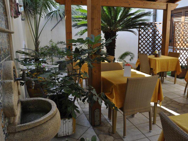 A34A4363B54D787F15BAD586B8EB4ADB