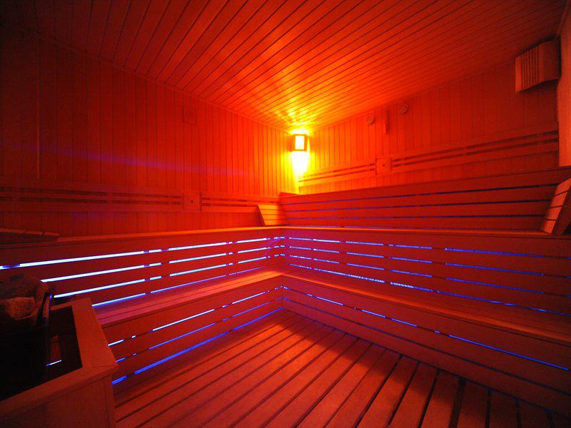 900C9EB5F5E0EEB9C39143C25D2920C8