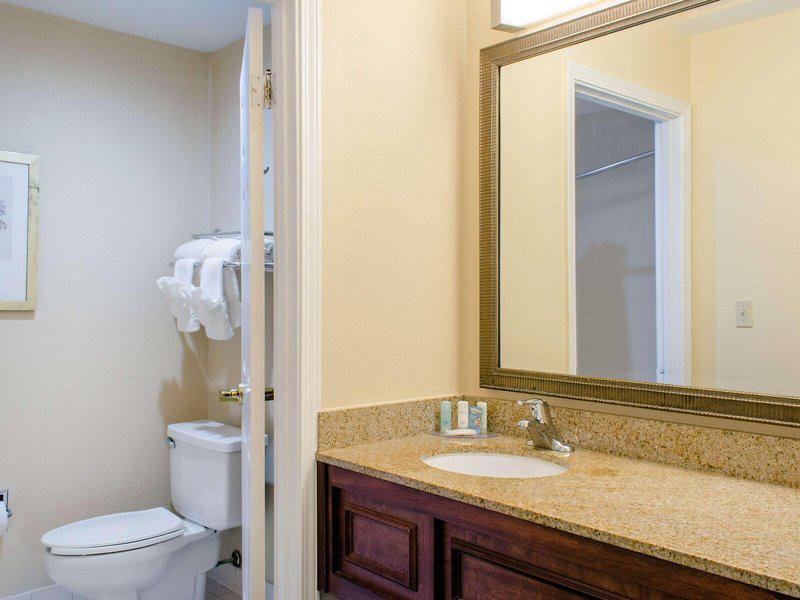 0751A7E8A24EAB56E035DF884C830991